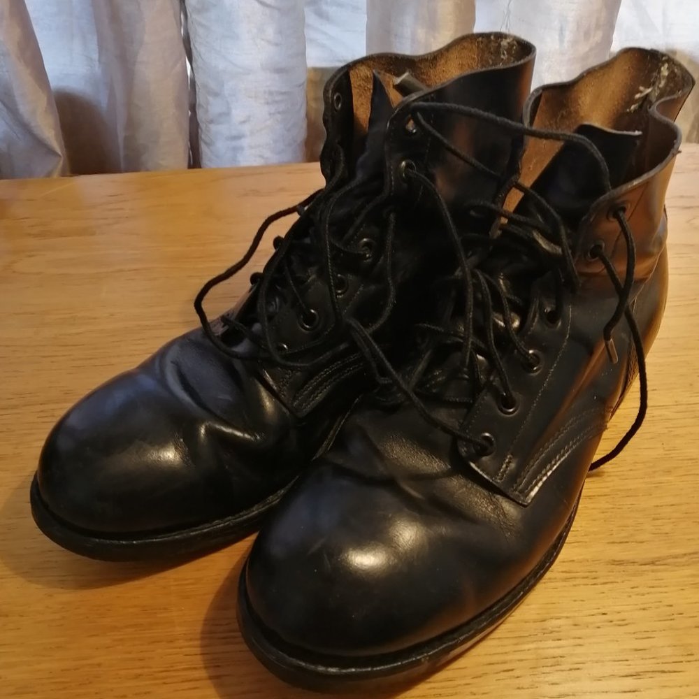 VINTAGE H.H. Brown Steel Toe Safety/Military Boots